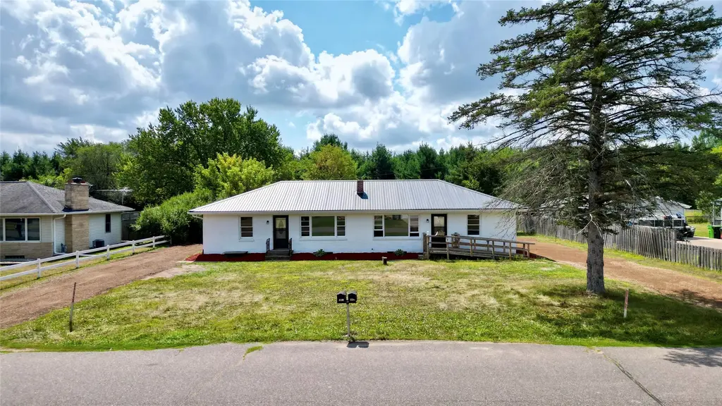 13797 88th Avenue 1-2, Chippewa Falls
