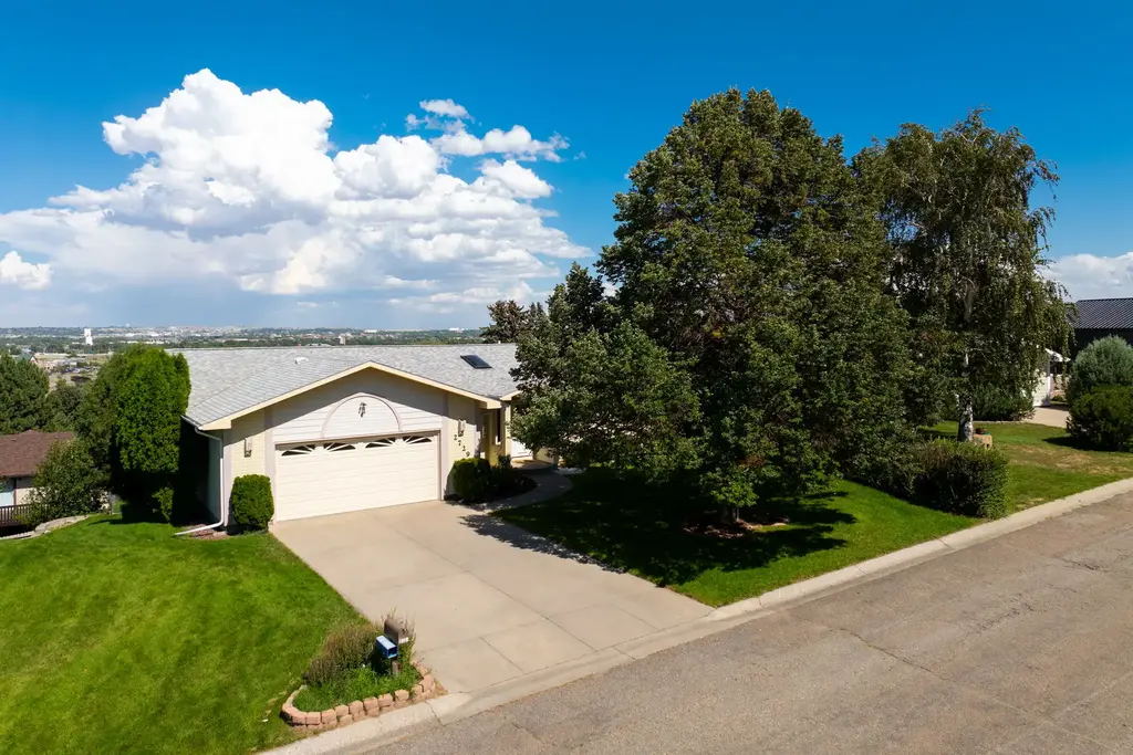 2729 Greenbriar Drive, Great Falls