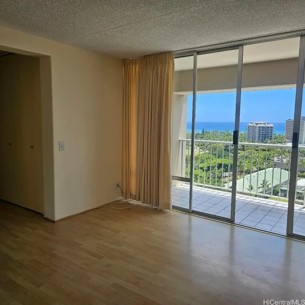 430 Keoniana Street # 1304, Honolulu