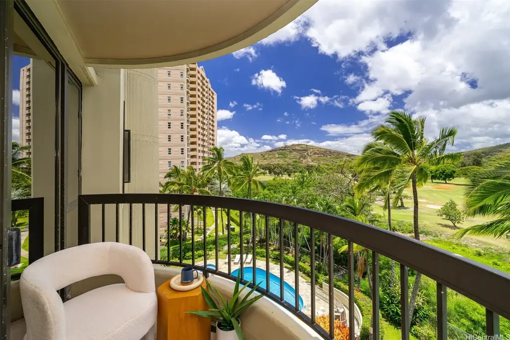 3050 Ala Poha Place # 5e, Honolulu