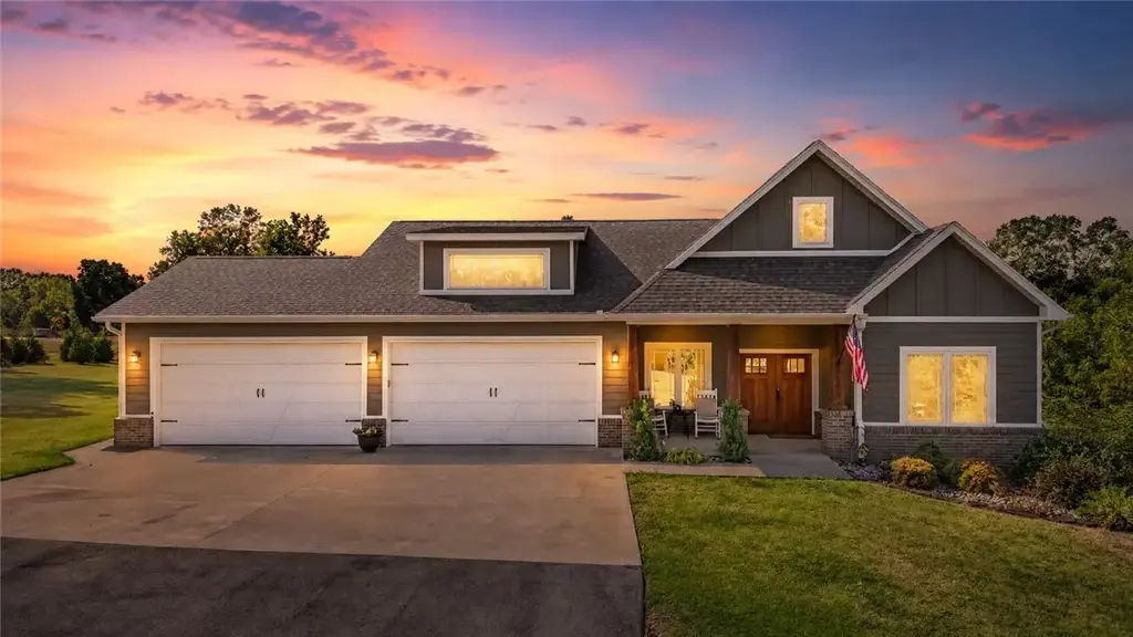 9889 River Oaks Drive, Bentonville