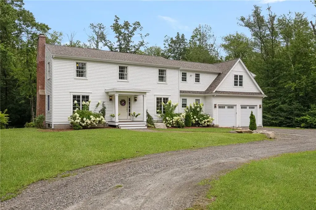 3 Rivet Dr, Lincoln