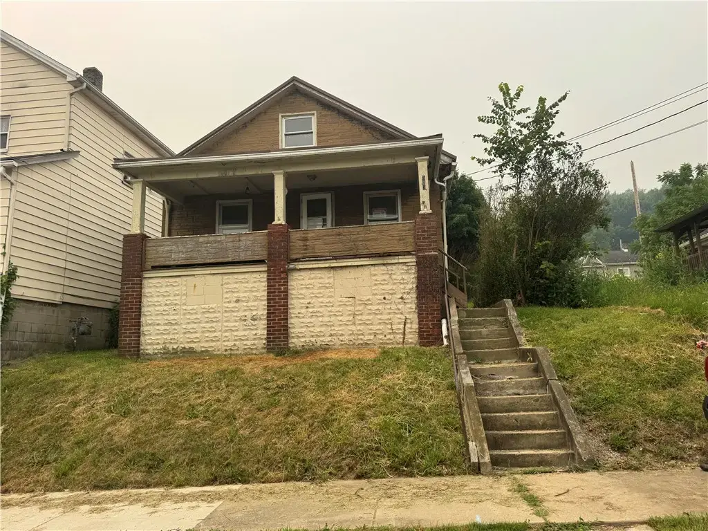 323 Summit Avenue , Beaver