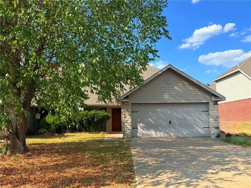 3006 Windrift Avenue 1, Bentonville