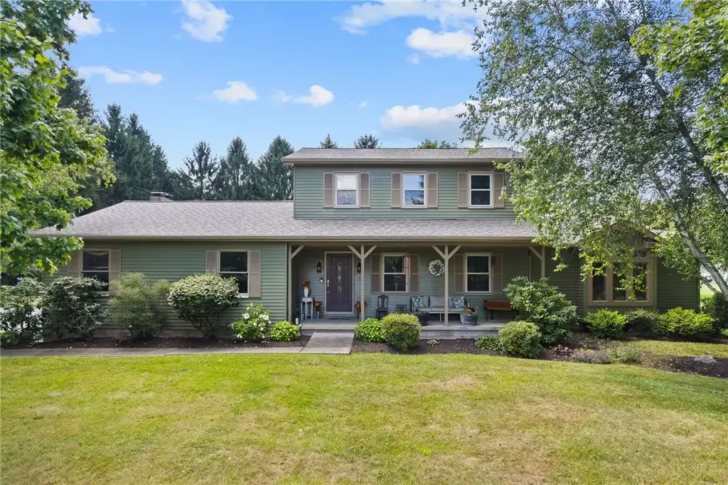 4729 Edinburg Road , North Beaver