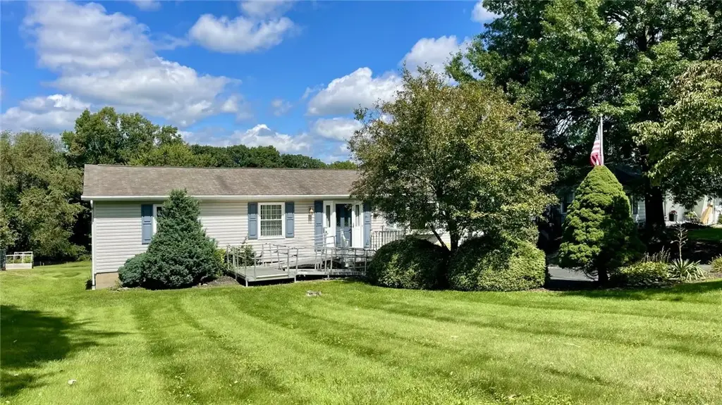 2610 Tuscarawas Road , Brighton