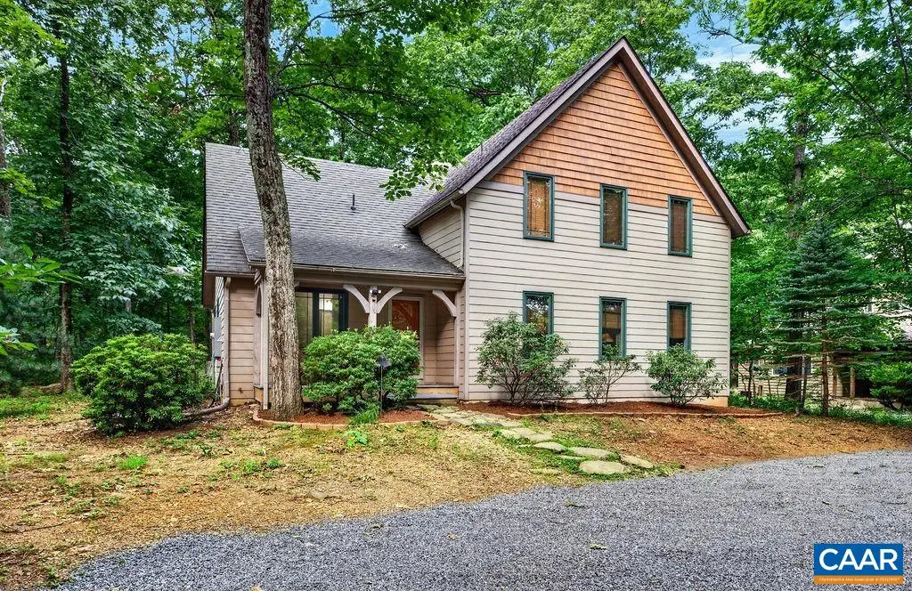 27 Pedlars End, Wintergreen Resort