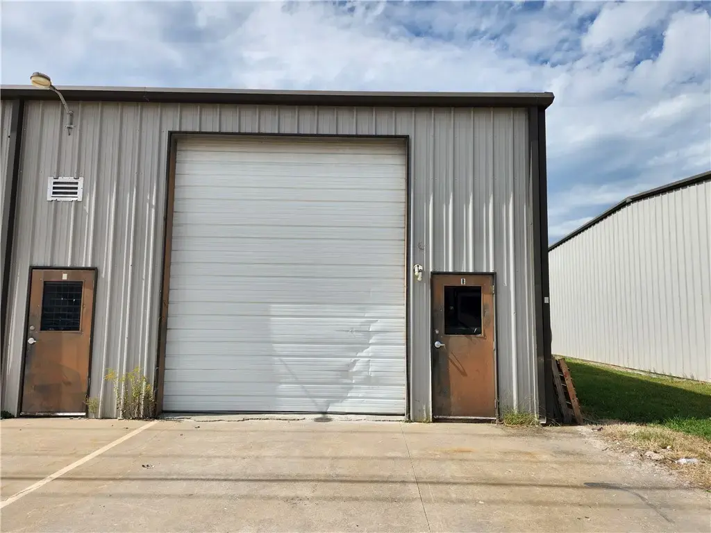 1711 Ford Avenue B1, Springdale