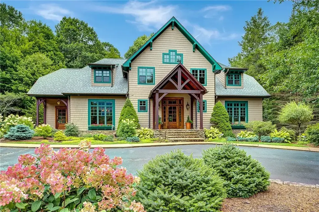 201 Grandwood Lane, Blowing Rock