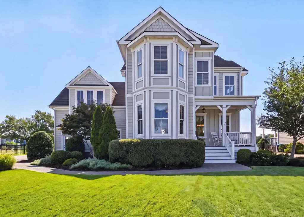 3114 Summerhouse Drive, Suffolk