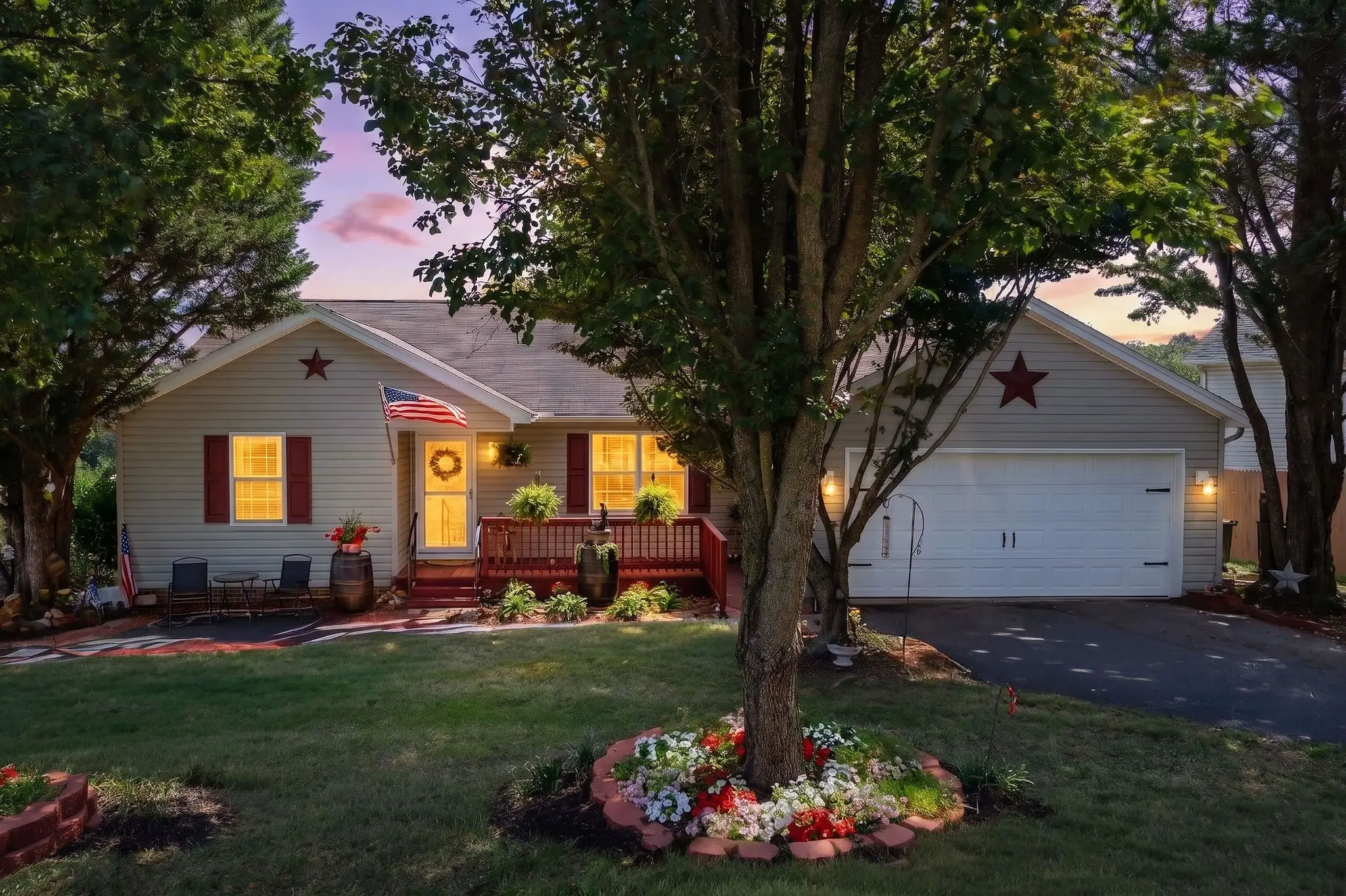 521 Marian Pl, Staunton