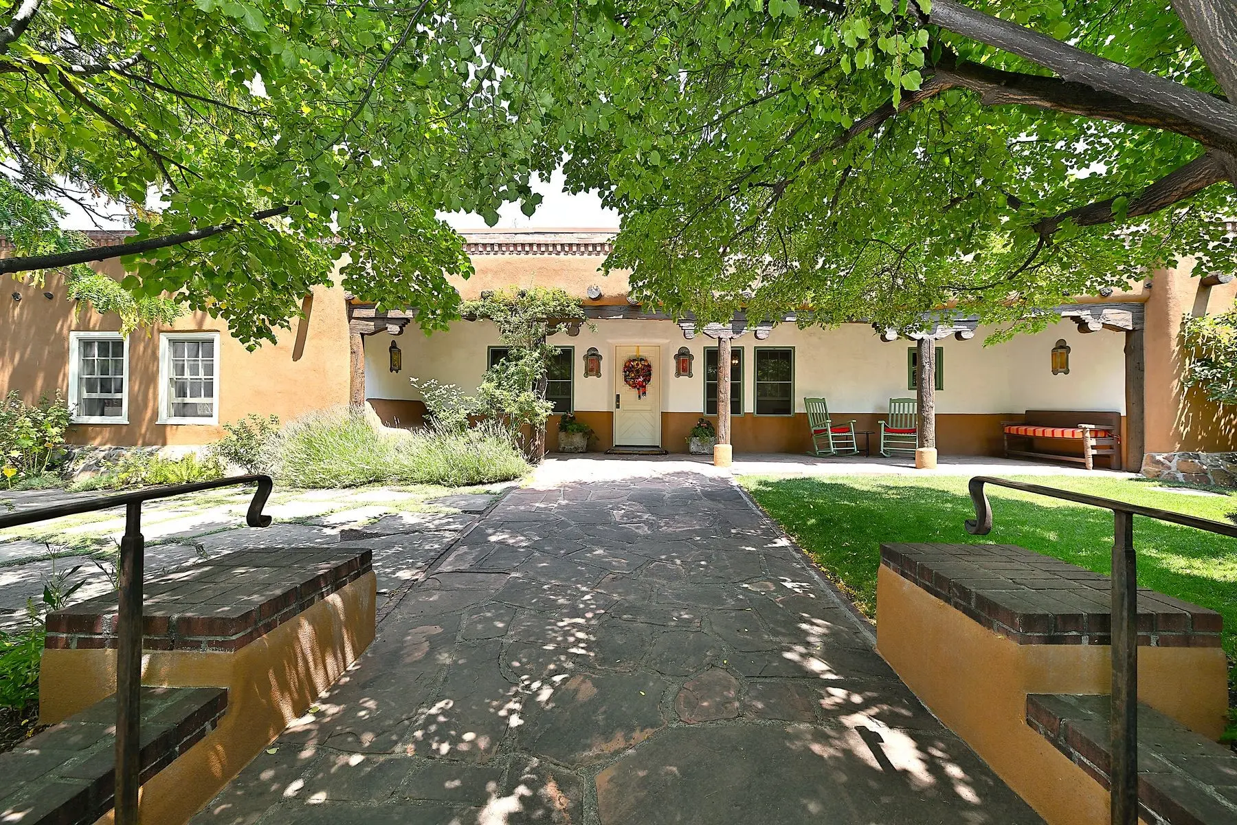 311 Bishops Lodge Road, Santa Fe