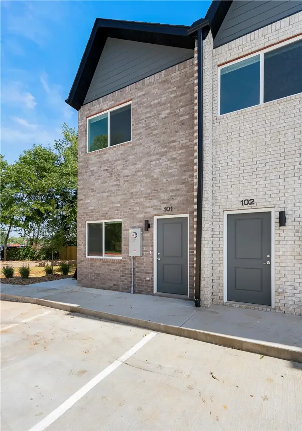 1348 West Avenue 101, Fayetteville