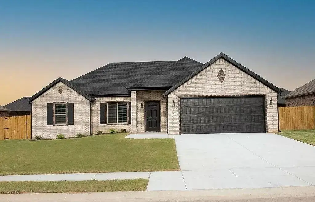 1716 Charismatic Drive, Prairie Grove