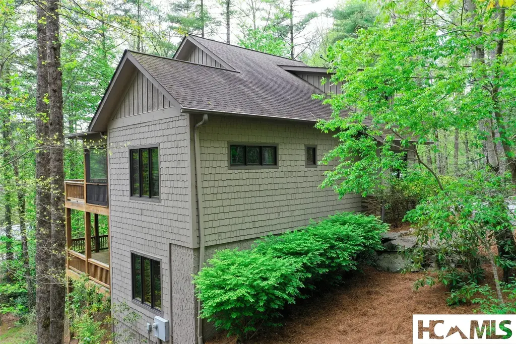 344 Scotch Highlands Loop, Sapphire