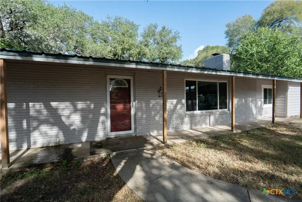 4291 County Road 429, Lolita