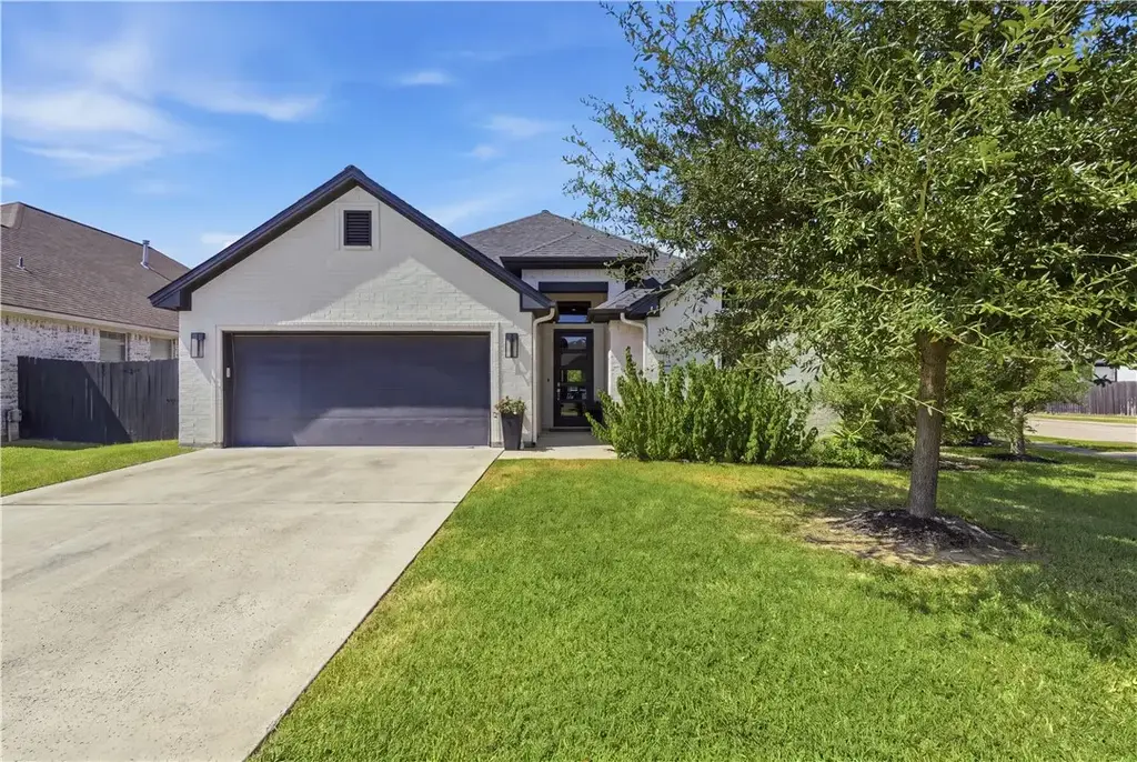 4002 Eskew Drive, College Station
