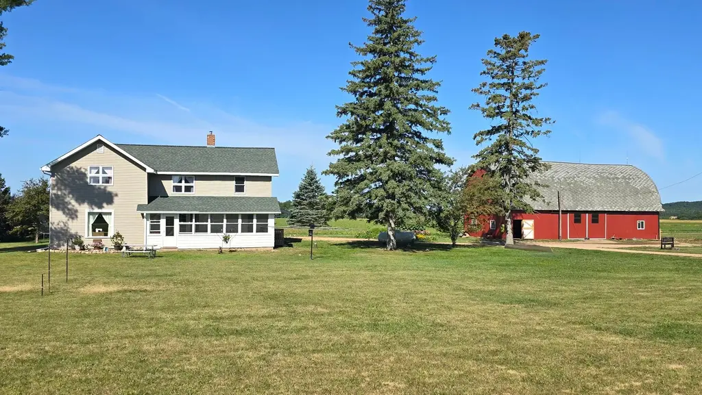N5516 Polar Rd, Bryant