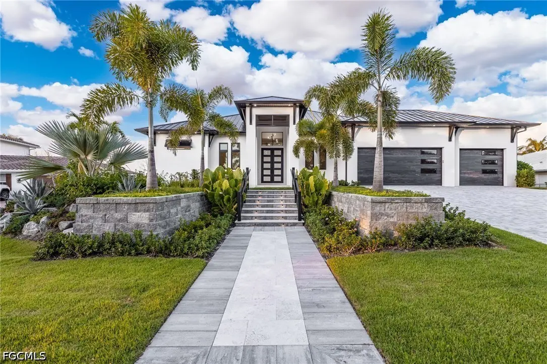 Photo of 111 Montrose Drive, Fort Myers FL