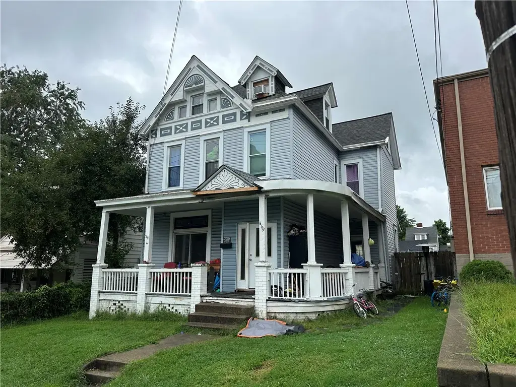469 Center Avenue, Verona