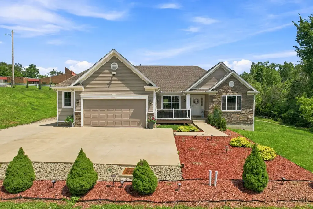 190 Center New Texas Road, Plum Boro