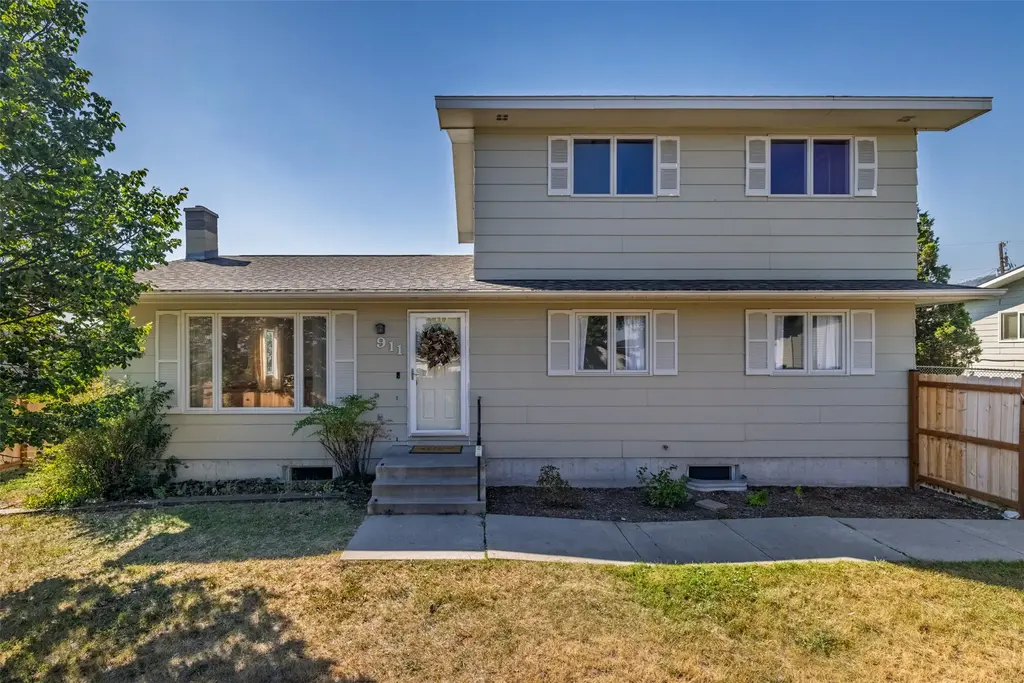 911 Idlewilde Court, Helena