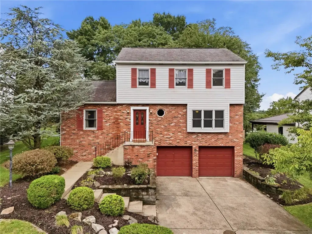 102 Jarod Drive , Moon/Crescent