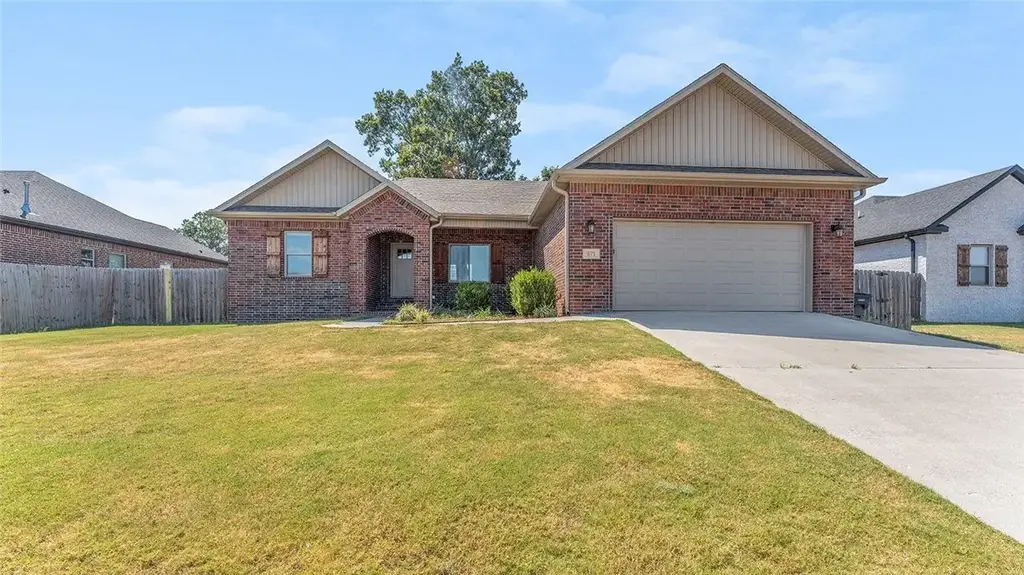 571 Captain Stockton Street, Prairie Grove