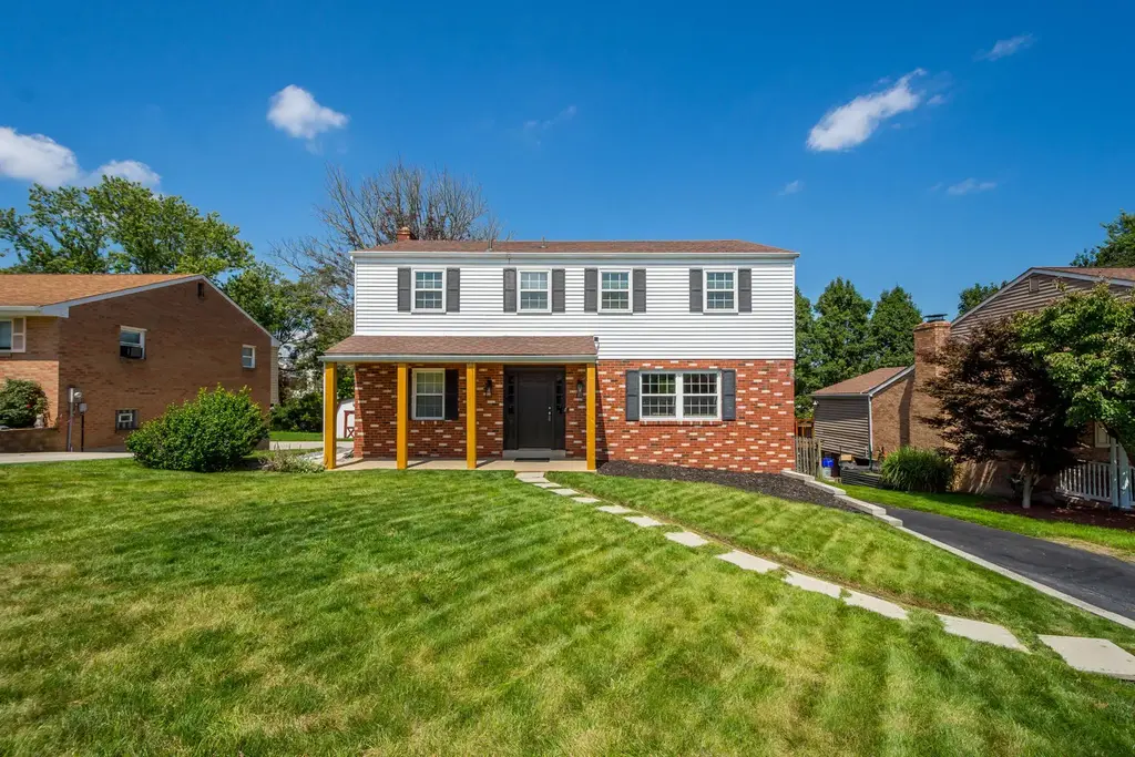 1013 Dana Drive, West Mifflin