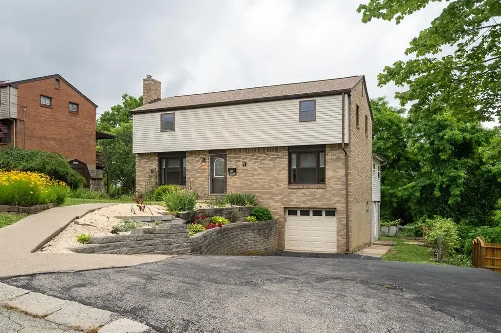 963 Highview, Baldwin