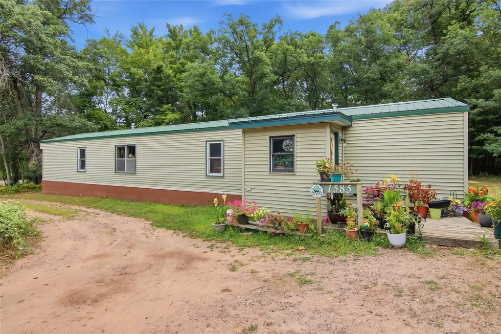 27790 County Road A, Spooner