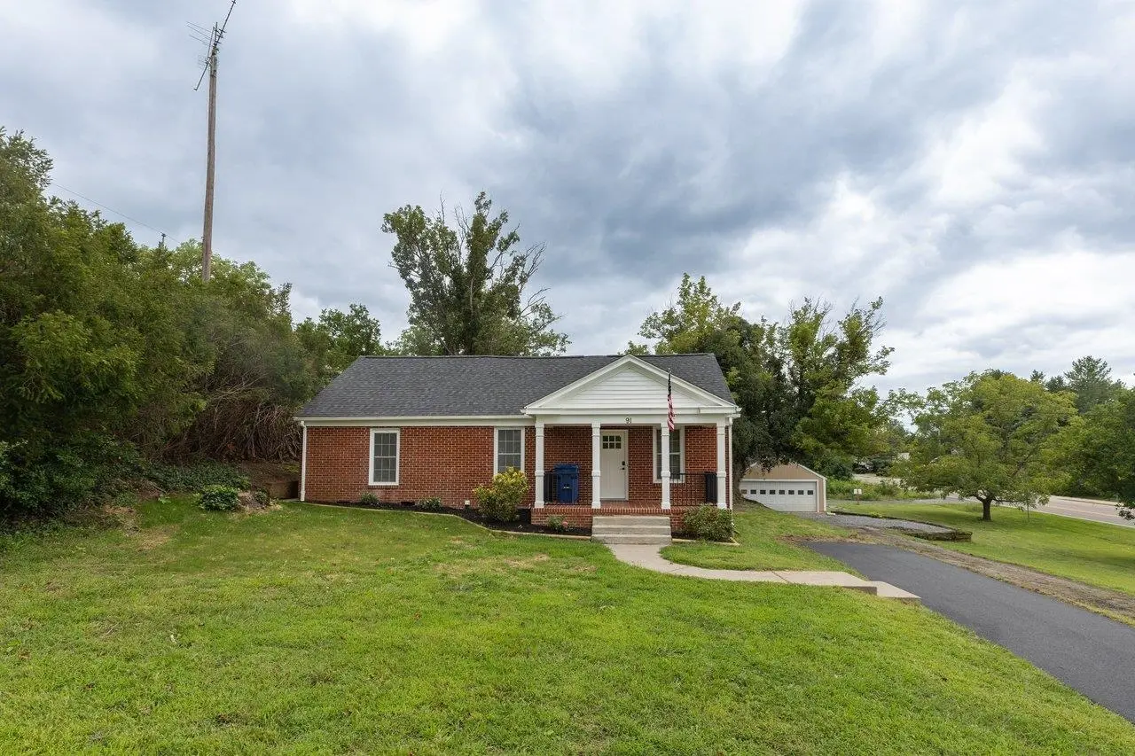 91 Grace St, Grottoes