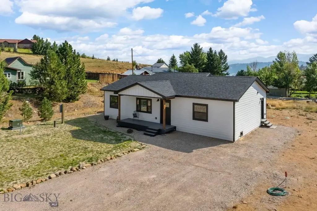 4 Bridges Lane, Jefferson City