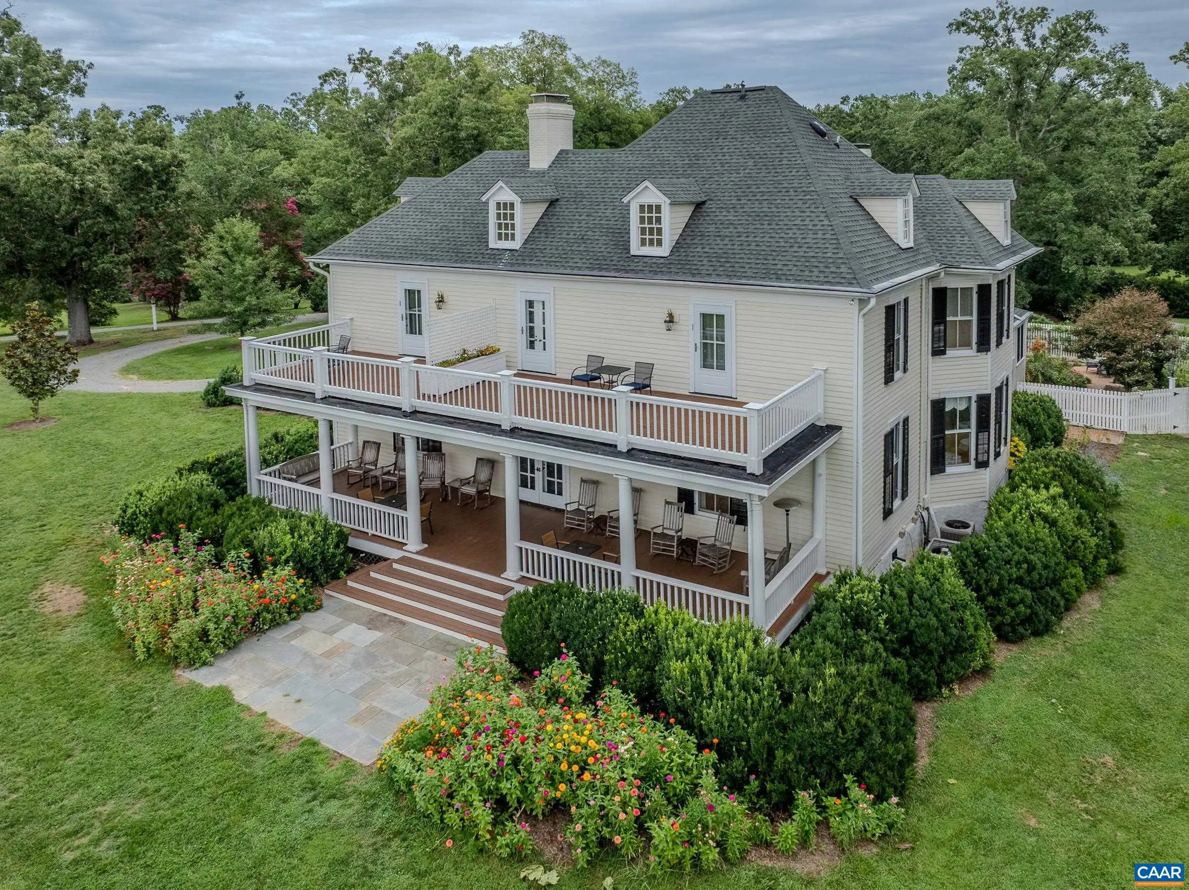6634 Porters Rd, Esmont