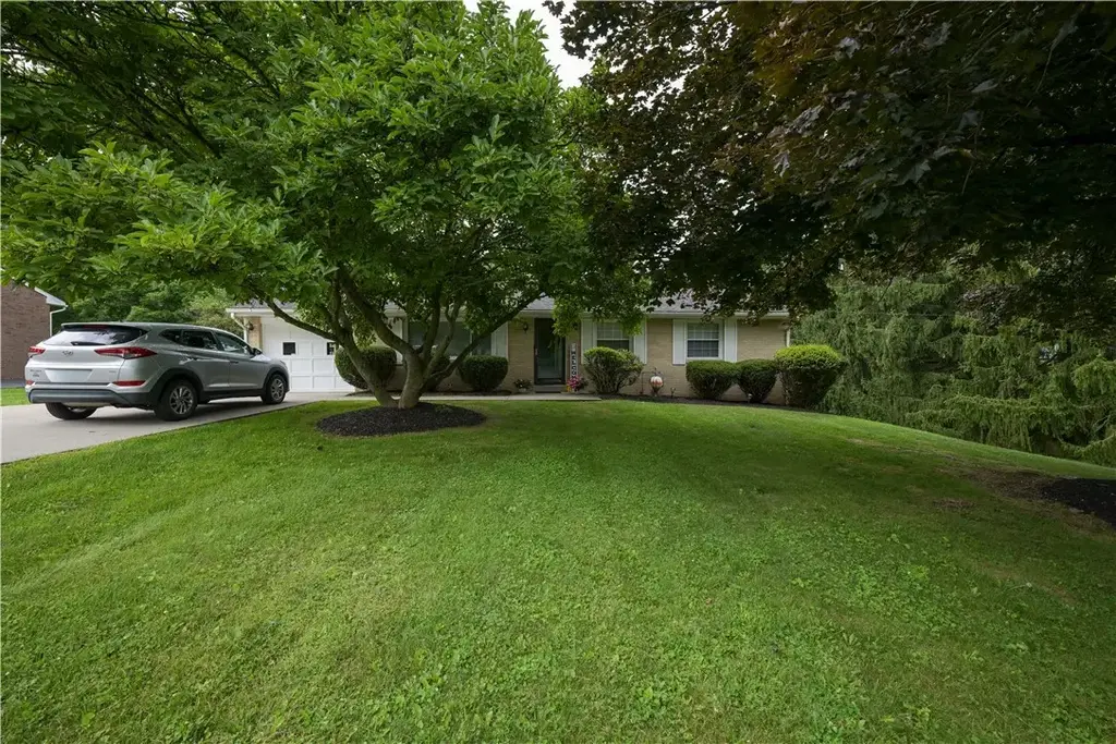 1017 Shenango Road , Chippewa
