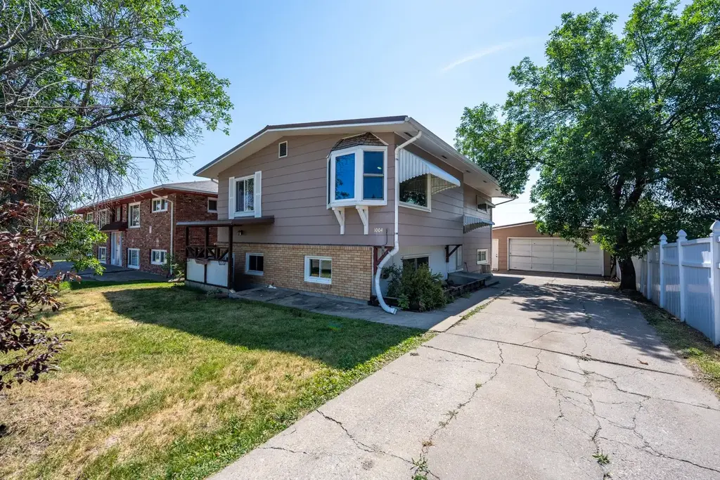 1004 10th Avenue Nw, Great Falls