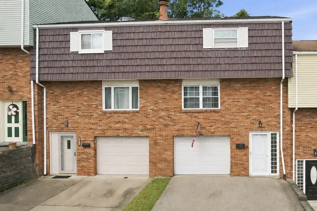 1203 Anna Avenue , West Mifflin