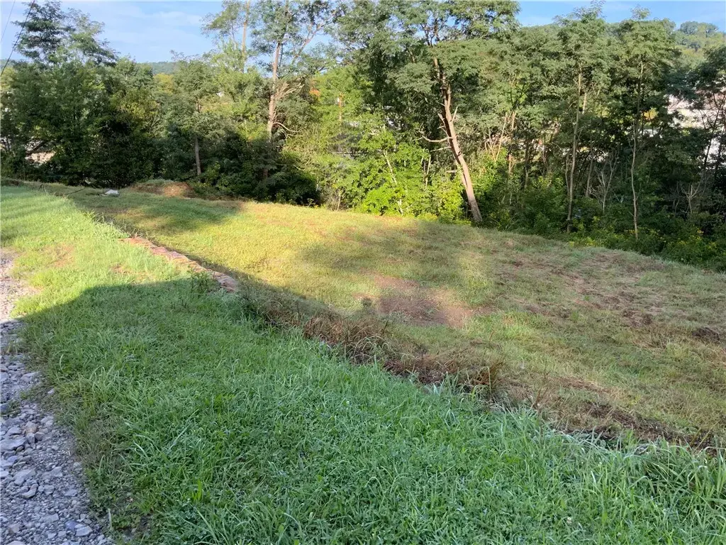 Brandenburg Lane , Claysville