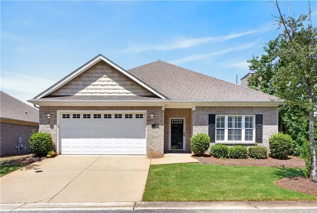 1622 Professional Pkwy 12, Auburn
