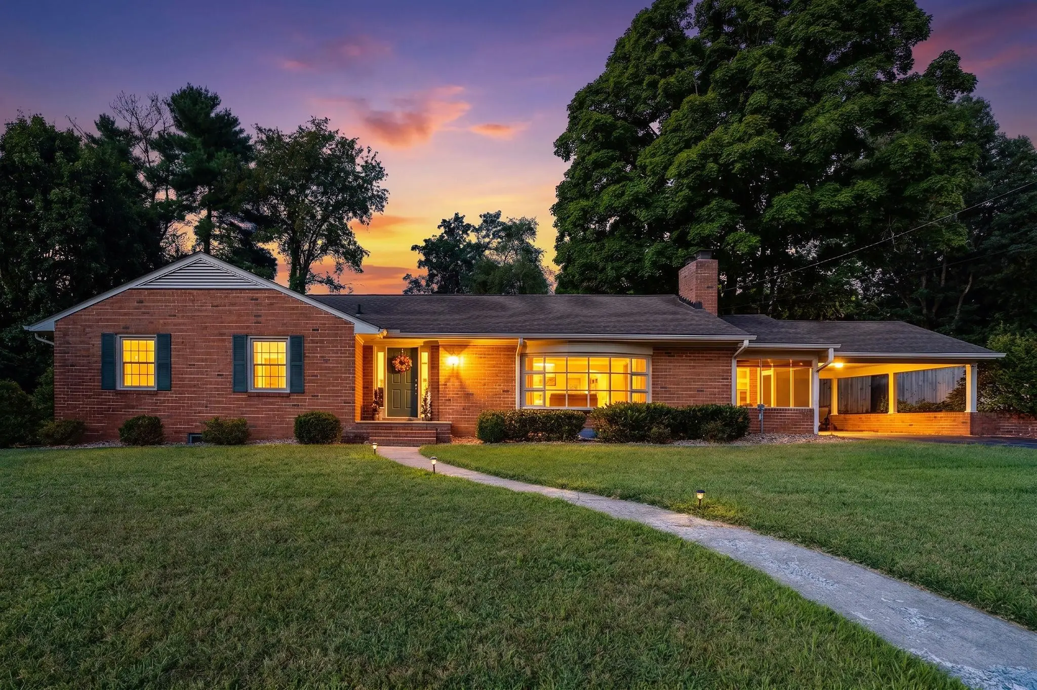 308 Rainbow Dr, Staunton