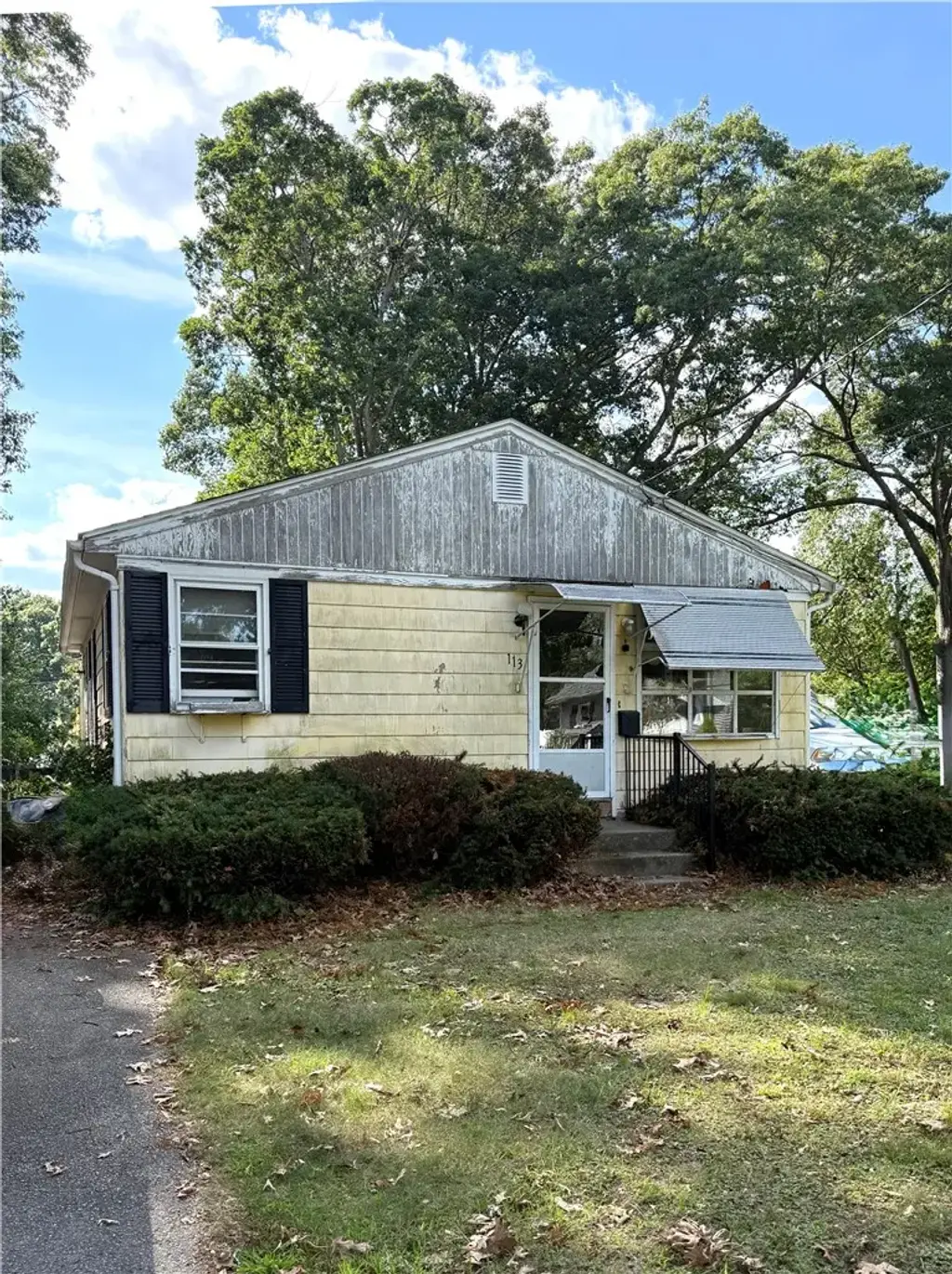 113 Canfield Ave, Warwick