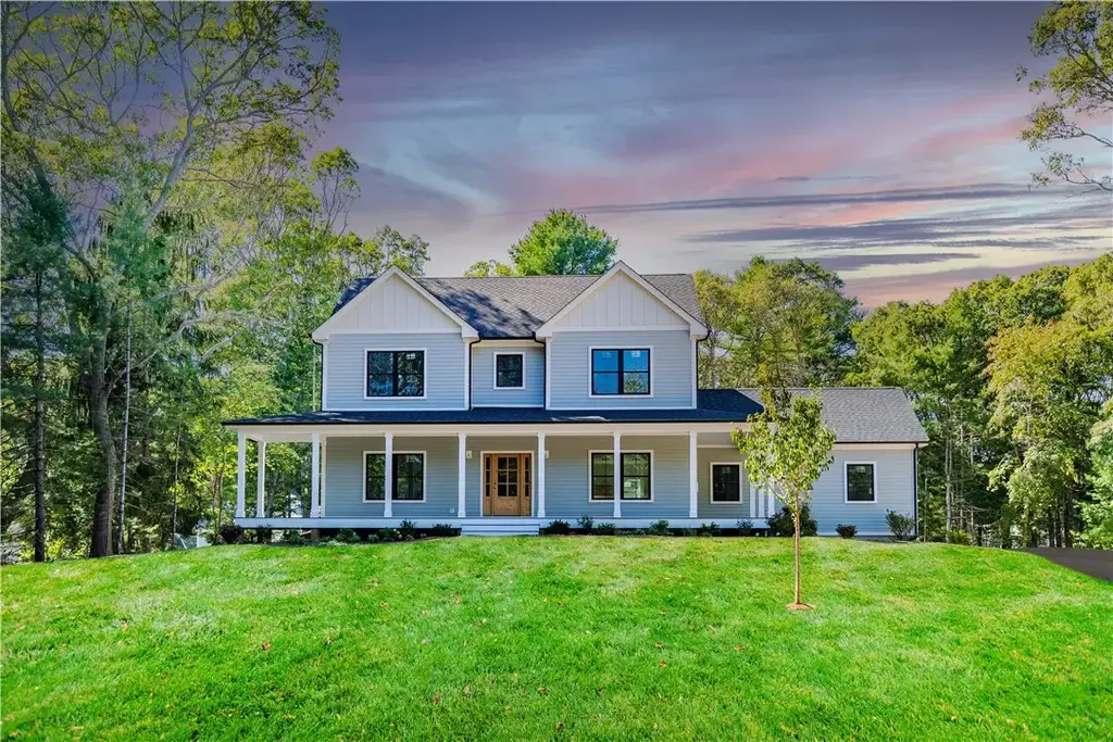 91 Green Hill Beach Rd, South Kingstown
