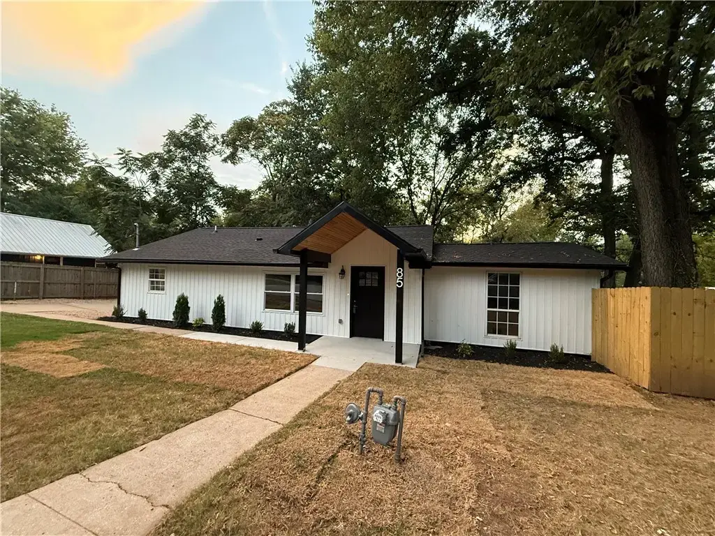 85 Bois D Arc Street, Farmington
