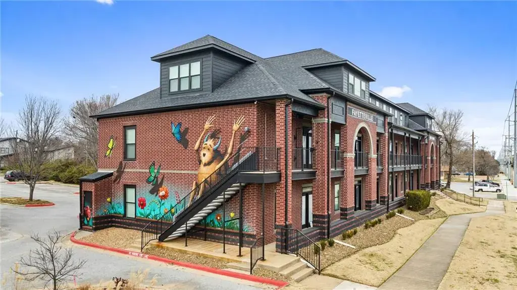 1115 N Leverett Avenue 104, Fayetteville