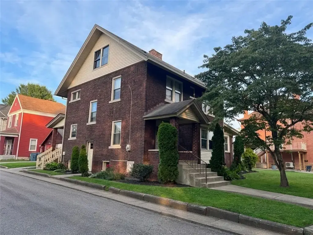 411 10th Avenue , New Brighton