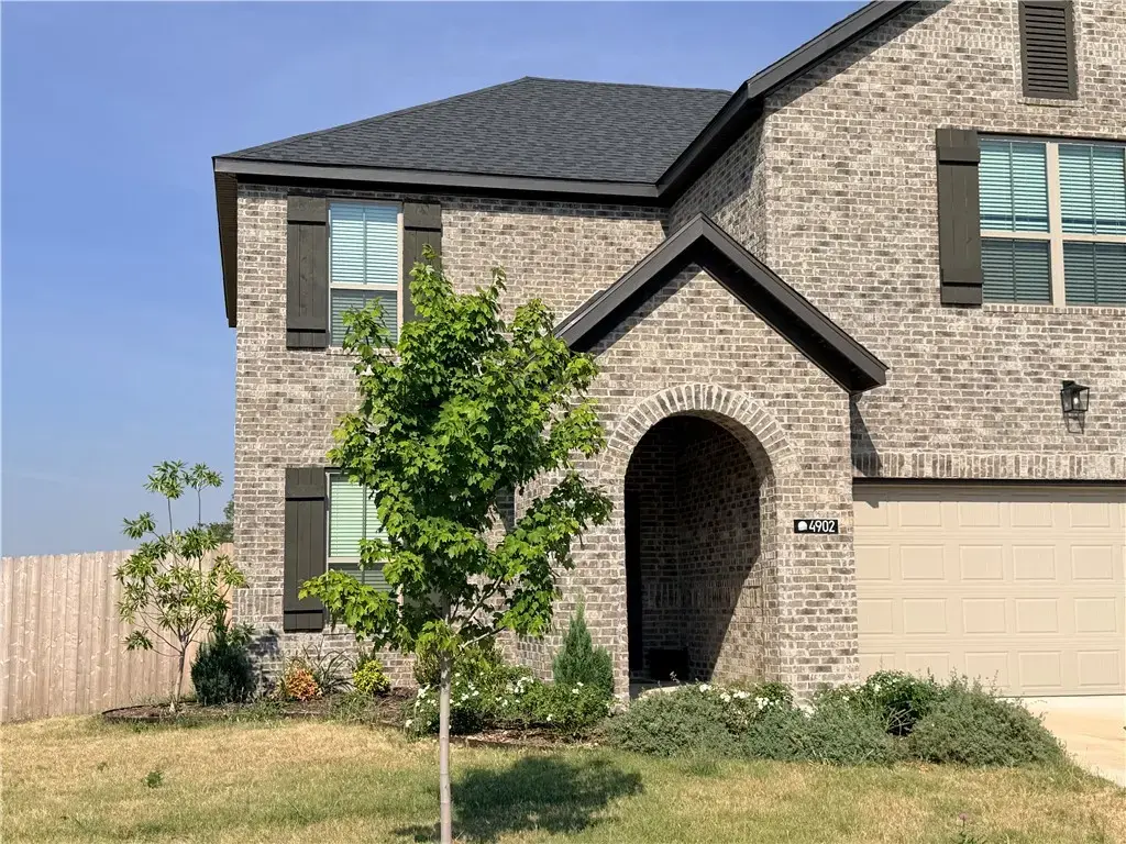 4902 Sw Juneberry Street, Bentonville