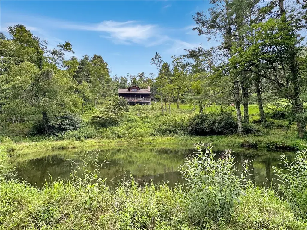 124 Polly Hollar Lane, Laurel Springs