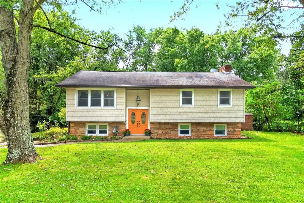 7815 Noblestown Road, North Fayette