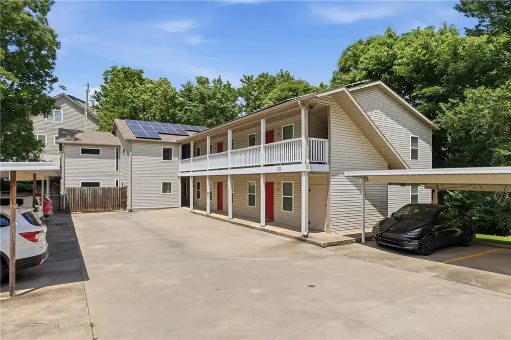 938 W Cleveland Street 205, Fayetteville