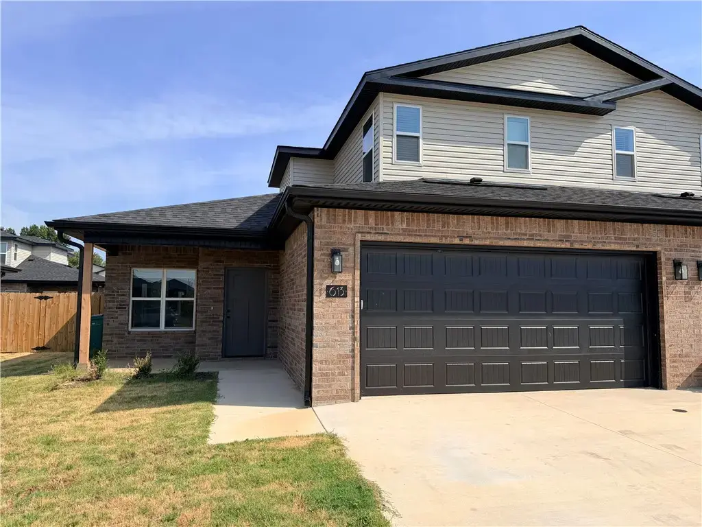 613 Cosmos Street, Centerton